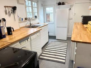 Unique Artsy Home on the Penzance Promenade - 5