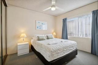 Budget Unrenovated Beachside Resort Style Complex Sandcastles 222 - 5