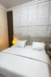 Luxury smart 2 bed lekki phase 1 - 0