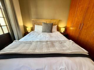 9 at Huis Piron - Location Stellies Central - 1