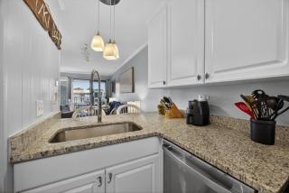 Coco Cabana - Monthly Rates Available! condo - 2