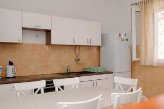 Large and charming apartment near beach with big & sunny terrace - 1