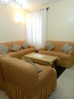 UrbanGuest Suites - 0