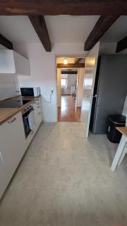 Single room in a historic half-timbered house - 8
