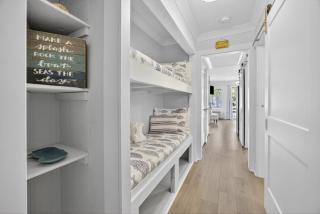 South End - 180 Sea Side Villas Bikini Bottom condo - 5