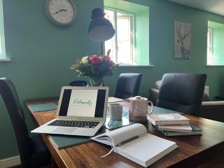 The Orchid-Central Beeston-Private Apartment-SmartTV-Free Wi-Fi-Tram-Parking - 1