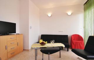 Stunning Apartment In Nin With Swimming Pool - 9