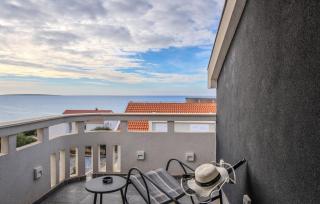 Stunning Apartment In Novalja With Wifi - 4
