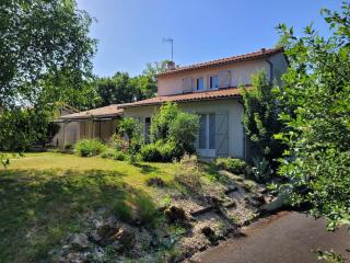 Maison proche commerce, 20 min du Futuroscope - Vouillé - 6