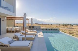 Villa Luxury Heaven - with Heated Pool - 9