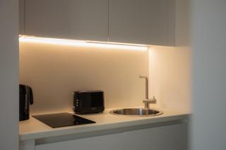 Chic 1BR with Garden Access - 0