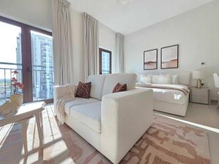 Silkhaus Studio Getaway in Al Battros Tower - 1