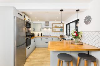 Family Friendly 3 Bed Home - Pass the Keys - 4