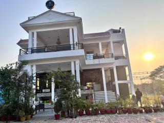 R D Palace and Resort - Bhauli - 7