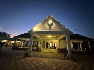 Palette Hotel and Resort Kalwar Road Jaipur Formerly Jai Madhav Resort - 2