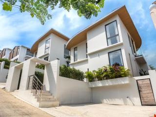 Homey 2Br Villa Apricot Close to Beach Sea View - 0