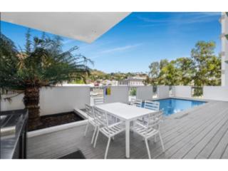 City convenience in Modern Townsville Apartment - 6