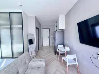 Title Ledgendary 7th Floor - 8