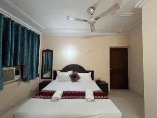 Hotel RS international Couple Friendly - 2