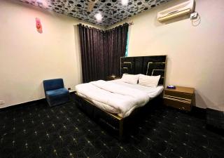 Hotel Hayat Palace Johar Town - 4