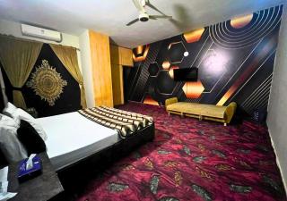 Hotel Hayat Palace Johar Town - 1