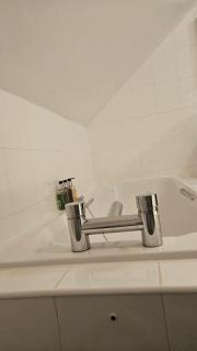 Tommy Jacks Beach Apartments - 2