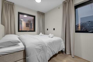 Northstay - Scandi-Luxe Family Residence - The View, Modern House with View, Sleeps 8 - Tromsø - 8