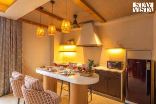 StayVista at Miorah Chalet with WiFi, Pool, TV - 6