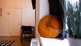 Studio Apartment, Private Parking, Walk To Centre, Uni and Hospital, Long Stay Prices - 2