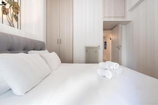 Luminous & Calm 2 BR Apt 7' to Metro in Koukaki - 1