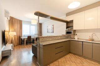 Riverside Dirsi Hideaway - Modern 2BR & Parking - 7