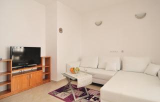 Nice Apartment In Nin With Wifi - 8