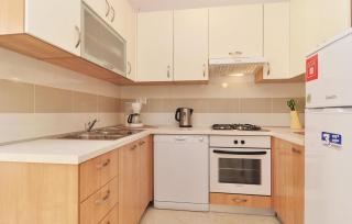 Nice Apartment In Nin With Wifi - 7