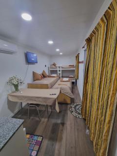 Container Habitacional frente a la laguna - 9