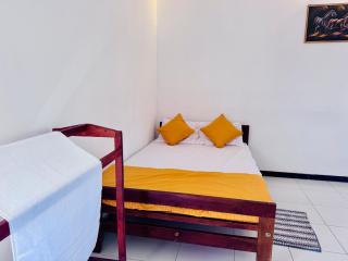 Harshi Guest House - 8