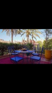 Apparemment calme avec jardin - 7