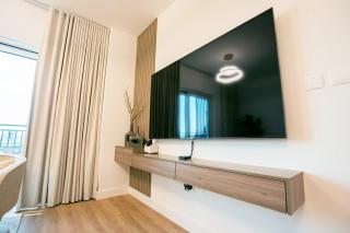 Luxury Upgraded 2BHK on Yas Island - 9