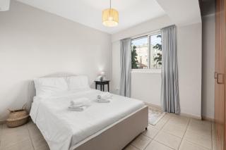 Downtown Stadium 3 Bedroom Apartment - 1