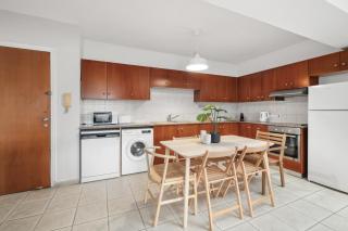 Downtown Stadium 3 Bedroom Apartment - 7