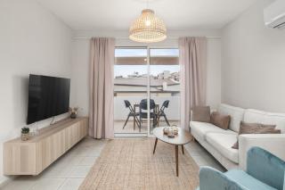 Downtown Stadium 3 Bedroom Apartment - 9