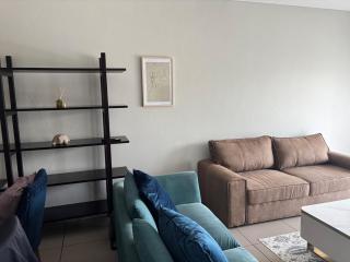 Stylish 2-bed apartment in prime Sandton area - 8