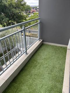 Stylish 2-bed apartment in prime Sandton area - 6