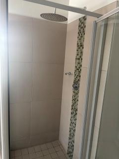 Stylish 2-bed apartment in prime Sandton area - 1