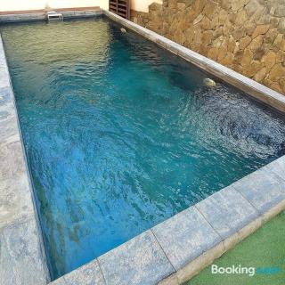 Sunset Rooftop Escape - 7