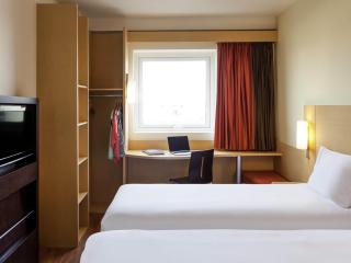 Ibis Juarez Consulado - 2