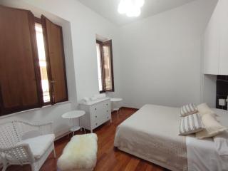 Villa Santoni Guest House - 9