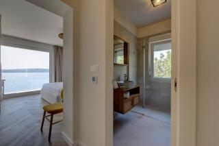 Palmezzo Beachfront Suites with Heated Pool - 3