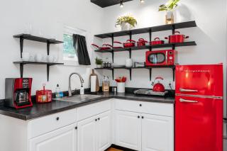 L Studio Traverse close to downtown and Beach - 8