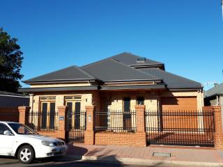 Hyde Park Luxury Home - 0