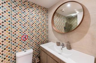 Stylish Keramikos 2BR, Bar Kitchen & Balcony - 6